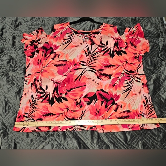 Catherines Tropical Wish Open-Shoulder Top in Pink Floral Print Size 3X (26/28W) - Picture 8 of 8